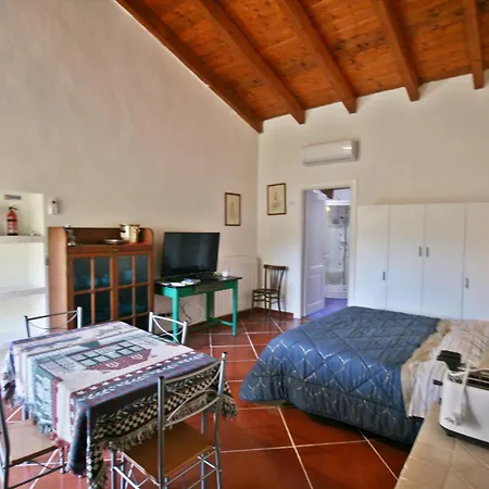 La Scola Di Pirazzolu Retreat